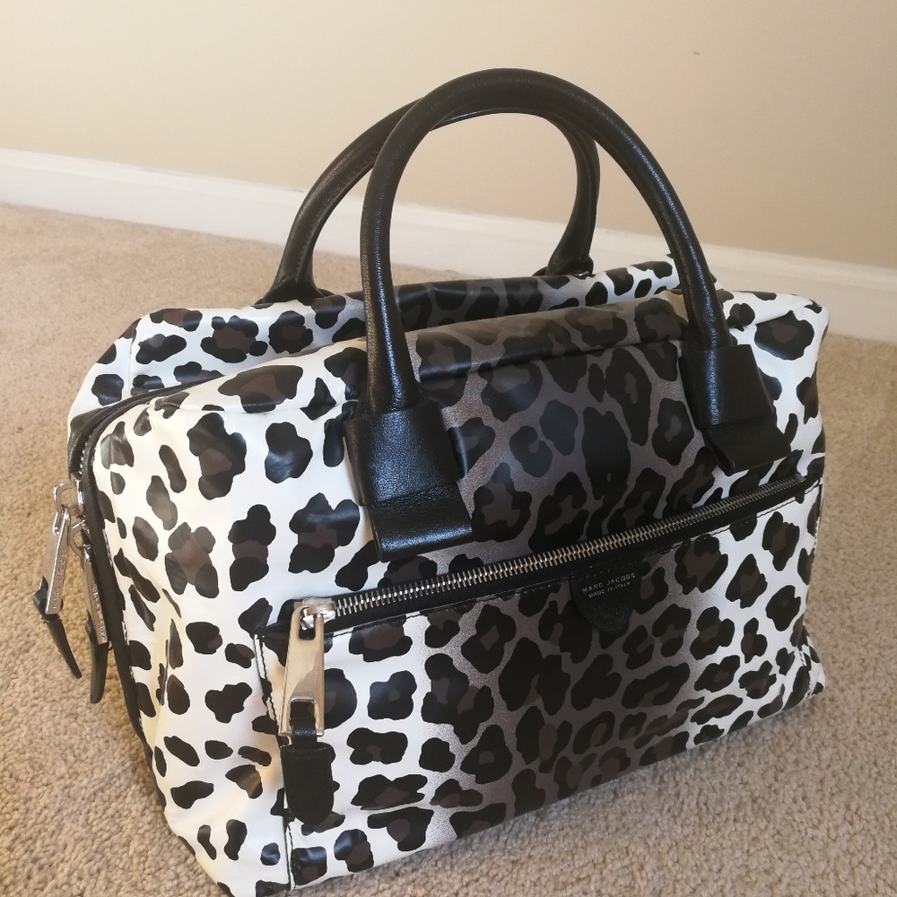 Marc jacobs leather bag！